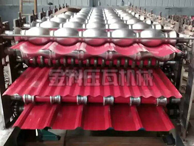 828/850/900加宽三层压瓦机