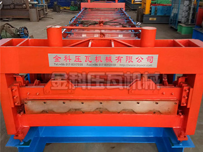 5个峰集装箱板机