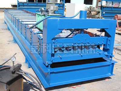 750彩钢瓦压瓦机
