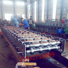 出口俄罗斯琉璃瓦设备发货